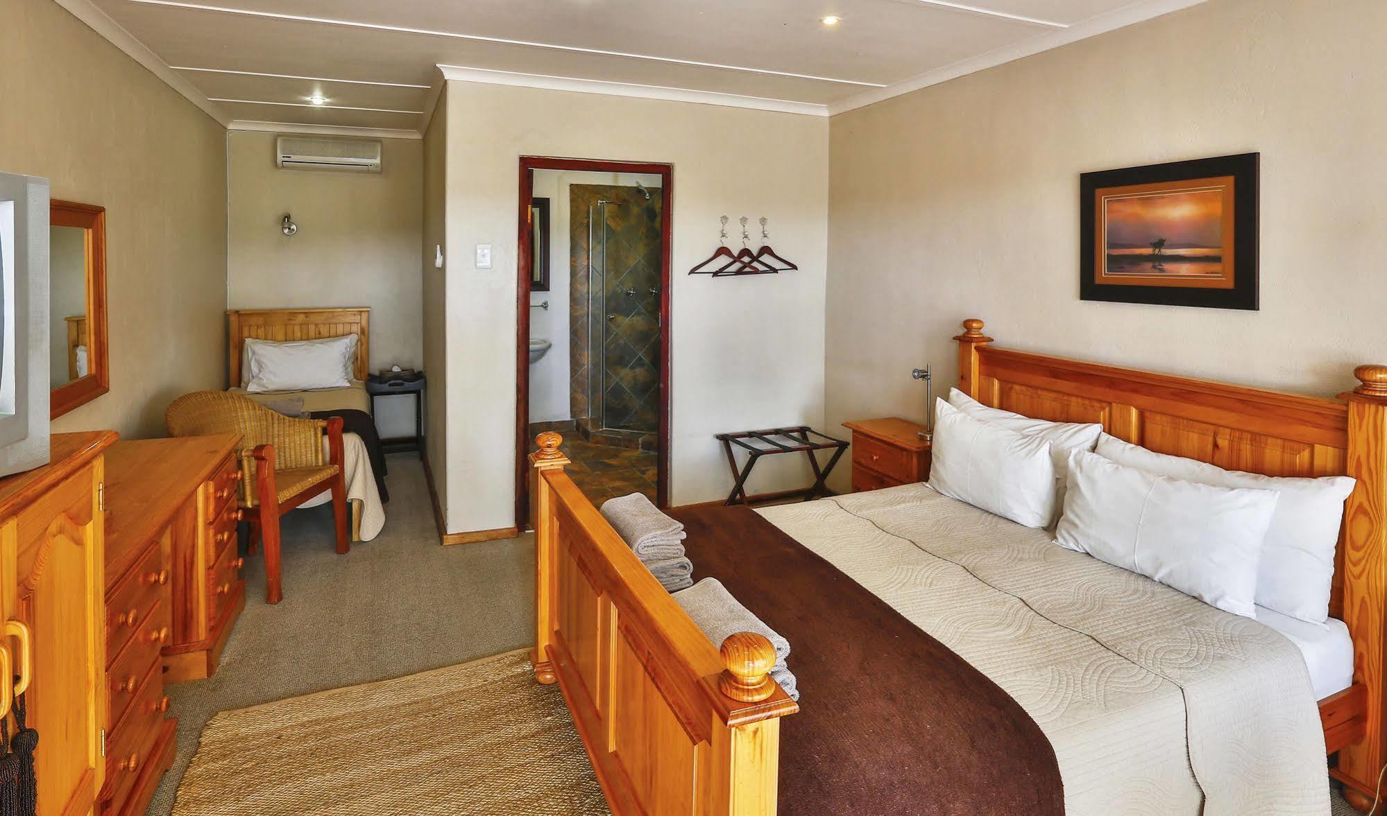 Olive Grove Guest Farm Villa Beaufort West Eksteriør billede